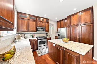 451 211th Avenue NE, Sammamish, WA 98074 - Photo 11