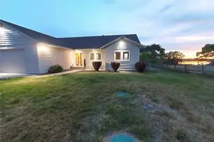 3862 Shorecrest Dr NE, Moses Lake, WA 98837 - Photo 15