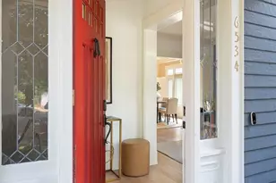6534 19th Ave NE, Seattle, WA 98115 - Photo 3