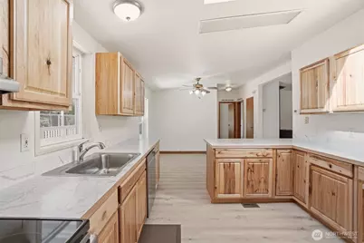 8325 N Lindgren Road, Spokane, WA 99217 - Photo 9