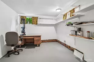 8555 30th Ave NW, Seattle, WA 98117 - Photo 17