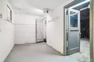 8555 30th Ave NW, Seattle, WA 98117 - Photo 19