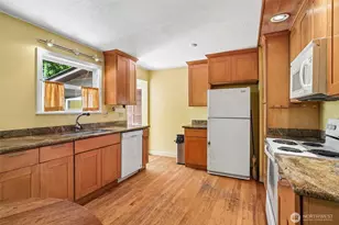 8555 30th Ave NW, Seattle, WA 98117 - Photo 7