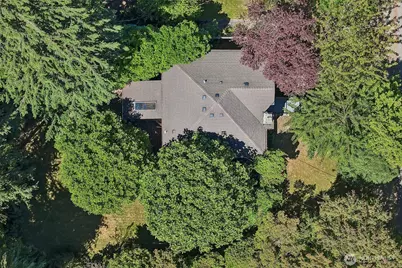 8555 30th Avenue NW, Seattle, WA 98117 - Photo 33