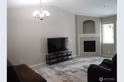 12712 Admiralty Way SE #D303, Everett, WA 98204 - Photo 3