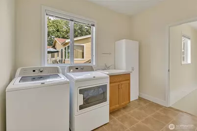 1216 S Brookside Terrace, Tacoma, WA 98465 - Photo 23