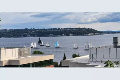 521 5th Avenue W #201, Seattle, WA 98119 - Photo 3