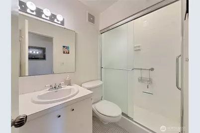 521 5th Avenue W #201, Seattle, WA 98119 - Photo 19