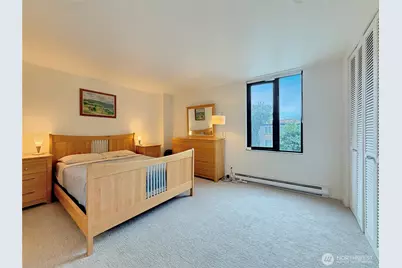521 5th Avenue W #201, Seattle, WA 98119 - Photo 17