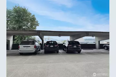 521 5th Avenue W #201, Seattle, WA 98119 - Photo 25
