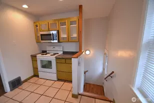 11307 15th Ave NE, Seattle, WA 98125 - Photo 7