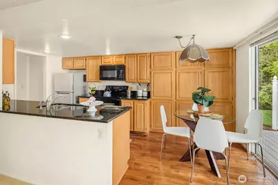 14301 SE 42nd Lane, Bellevue, WA 98006 - Photo 17