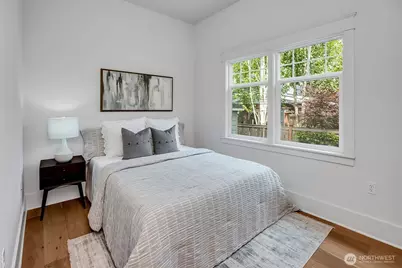 310 W Garfield Street, Seattle, WA 98119 - Photo 17