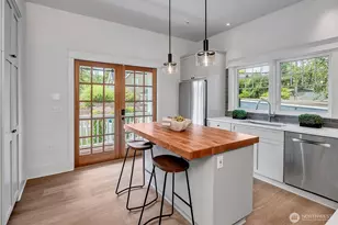 310 W Garfield St, Seattle, WA 98119 - Photo 15