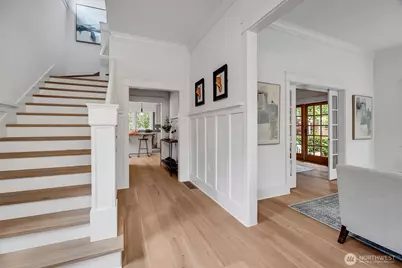 310 W Garfield Street, Seattle, WA 98119 - Photo 5
