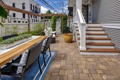 310 W Garfield Street, Seattle, WA 98119 - Photo 33