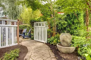 310 W Garfield St, Seattle, WA 98119 - Photo 31