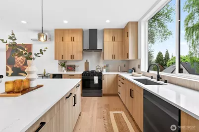 8512 15th Avenue NE, Seattle, WA 98115 - Photo 5