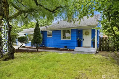 12515 25th Avenue NE, Seattle, WA 98125 - Photo 1