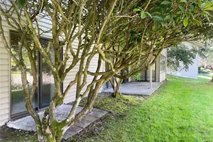 1101 Bellefield Park Ln, Bellevue, WA 98004 - Photo 15