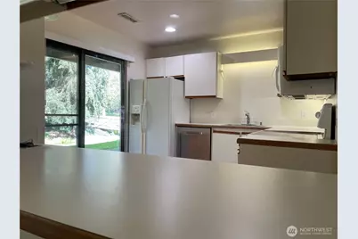 1101 Bellefield Park Lane #1103, Bellevue, WA 98004 - Photo 9