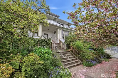 6238 Woodlawn Avenue N, Seattle, WA 98103 - Photo 3