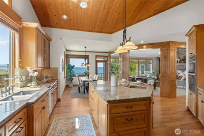 18608 Sound View Place, Edmonds, WA 98020 - Photo 13