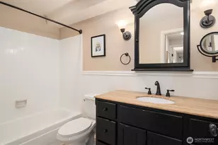 2244 13th Ave W, Seattle, WA 98119 - Photo 13