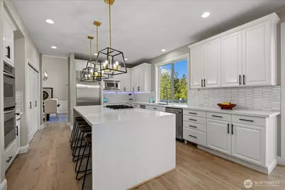 2046 277th Avenue SE, Sammamish, WA 98075 - Photo 3
