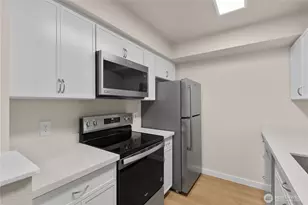 12303 Harbour Pointe Blvd, Mukilteo, WA 98275 - Photo 13