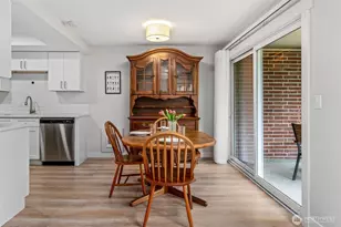 15212 NE 8th St, Bellevue, WA 98007 - Photo 11
