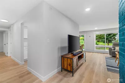 15212 NE 8th Street #F13, Bellevue, WA 98007 - Photo 5
