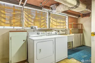 3242 36th Ave W, Seattle, WA 98199 - Photo 35