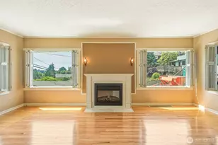 3242 36th Ave W, Seattle, WA 98199 - Photo 15