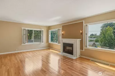 3242 36th Avenue W, Seattle, WA 98199 - Photo 11