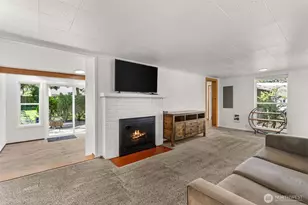 10002 Oak Ln SW, Lakewood, WA 98499 - Photo 3