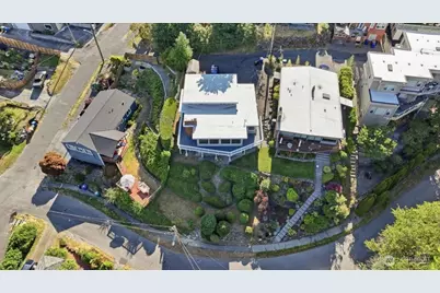 3741 33rd Avenue SW, Seattle, WA 98126 - Photo 3