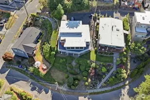 3741 33rd Ave SW, Seattle, WA 98126 - Photo 3