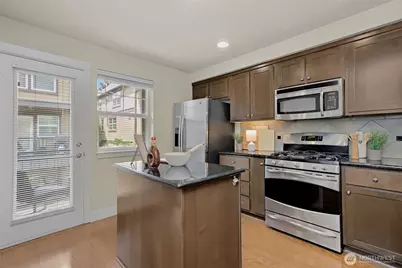2707 SW Sylvan Heights Drive, Seattle, WA 98106 - Photo 11
