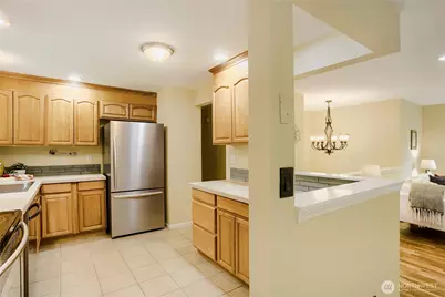 8451 NE 137th Street, Kirkland, WA 98034 - Photo 11