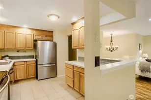 8451 NE 137th St, Kirkland, WA 98034 - Photo 11