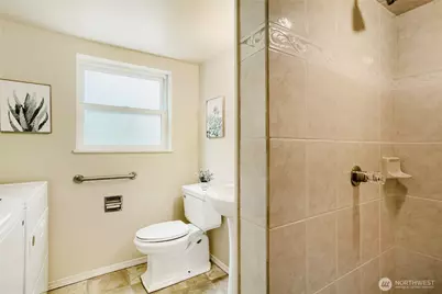 8451 NE 137th Street, Kirkland, WA 98034 - Photo 23