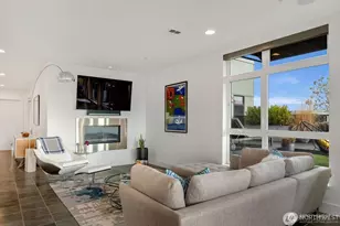 1760 N Nothlake Way, Seattle, WA 98103 - Photo 9