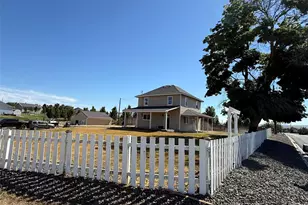 990 Lancaster Rd, Selah, WA 98942 - Photo 1