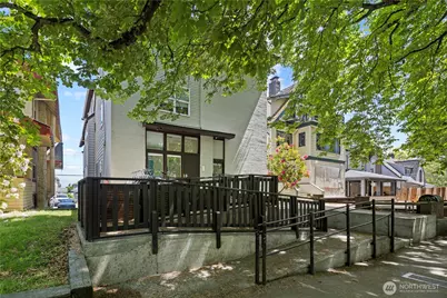4714 17th Avenue NE, Seattle, WA 98105 - Photo 1