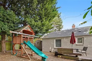 3633 41st Ave W, Seattle, WA 98199 - Photo 17