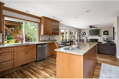 1571 SW 2nd Court, Oak Harbor, WA 98277 - Photo 9