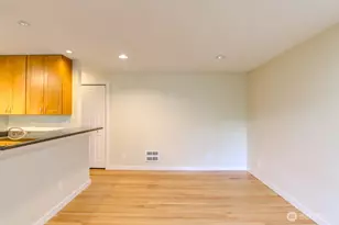 2211 Franklin Ave E, Seattle, WA 98102 - Photo 5