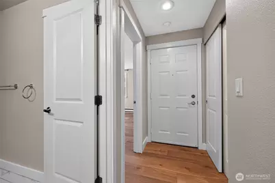 11313 NE 128th Street #E104, Kirkland, WA 98034 - Photo 3