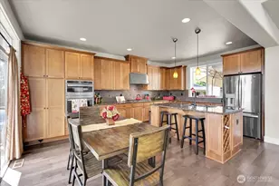 13721 SE 90th Pl, Newcastle, WA 98059 - Photo 9